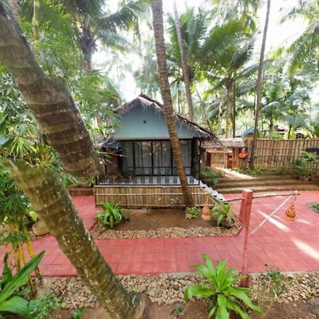 เดอะ ปาล์ม ทรี อายุรเวดิค รีสอร์ต ปัตเนม Hotel Patnem Beach ภายนอก รูปภาพ