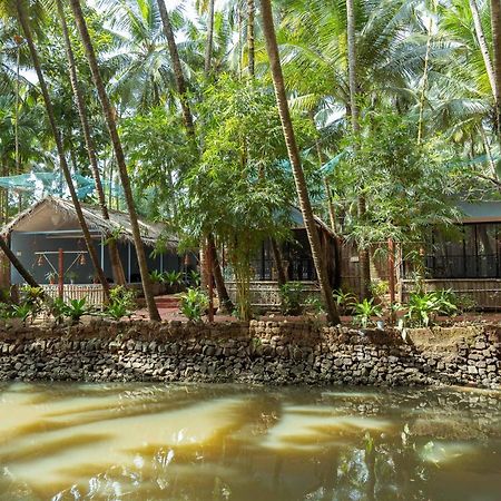 เดอะ ปาล์ม ทรี อายุรเวดิค รีสอร์ต ปัตเนม Hotel Patnem Beach ภายนอก รูปภาพ