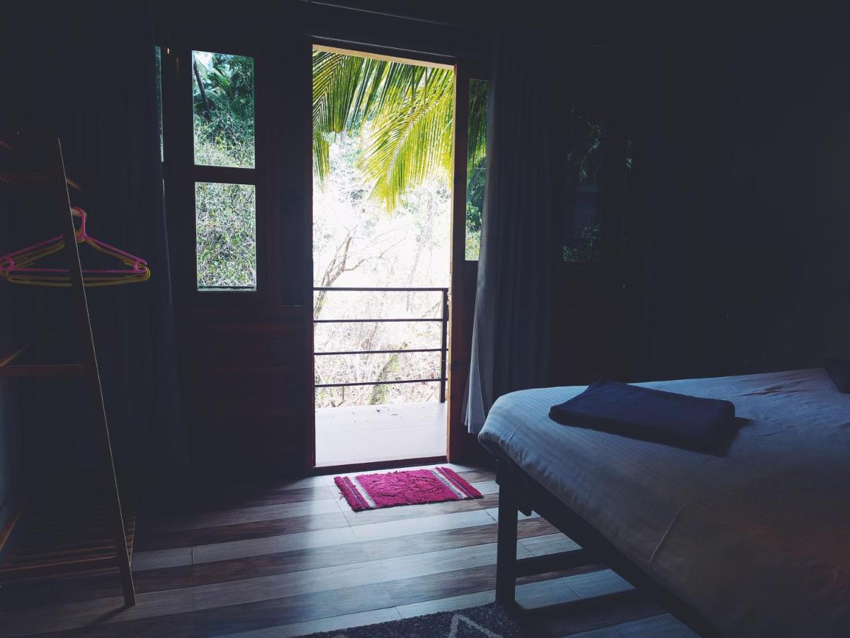 เดอะ ปาล์ม ทรี อายุรเวดิค รีสอร์ต ปัตเนม Hotel Patnem Beach ภายนอก รูปภาพ