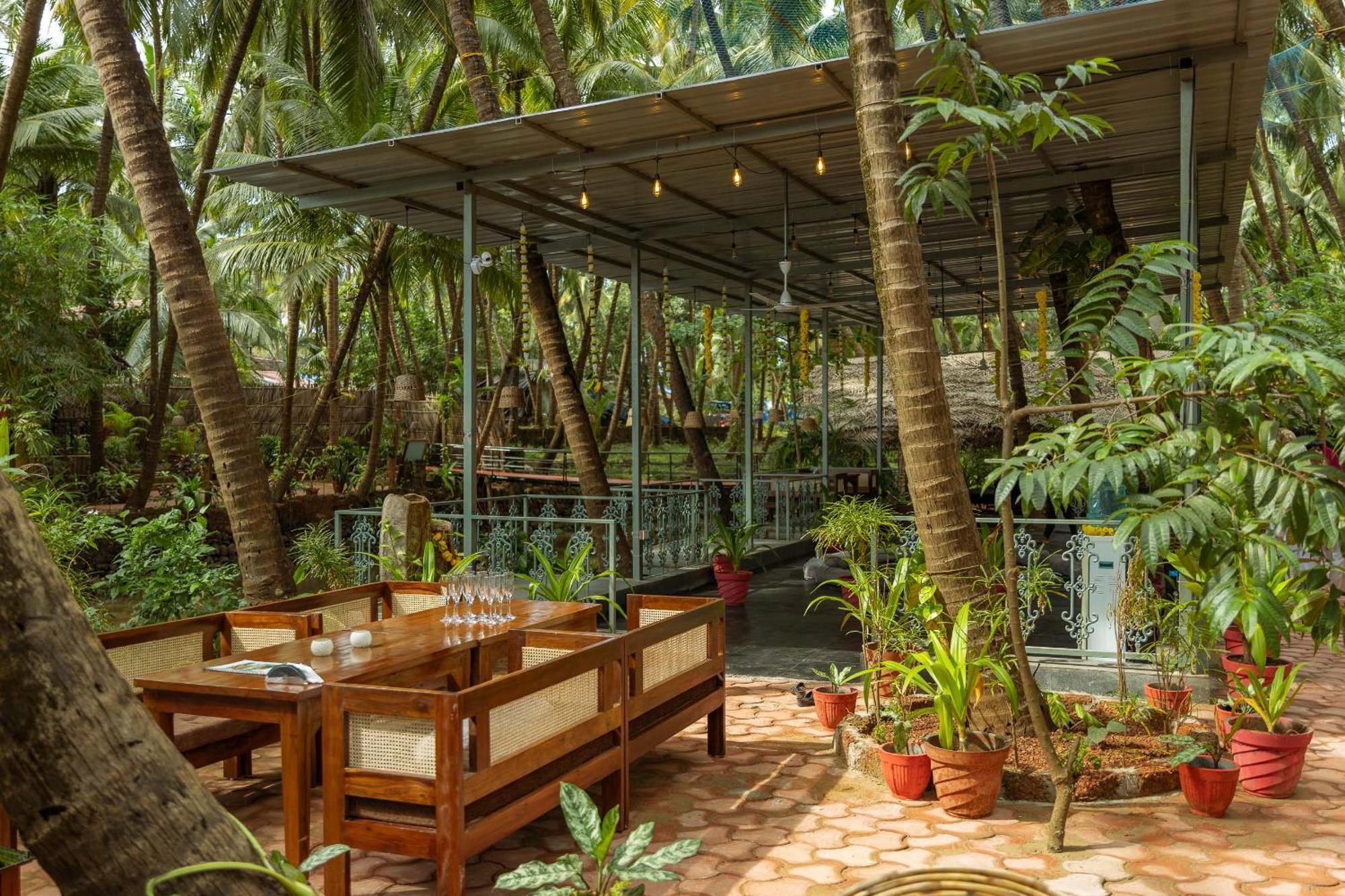 เดอะ ปาล์ม ทรี อายุรเวดิค รีสอร์ต ปัตเนม Hotel Patnem Beach ภายนอก รูปภาพ