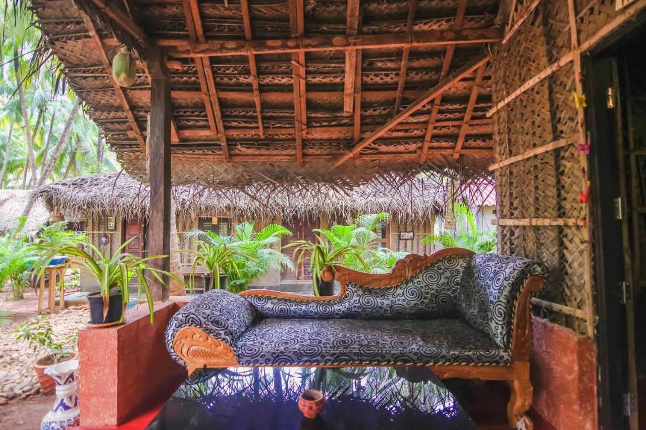 เดอะ ปาล์ม ทรี อายุรเวดิค รีสอร์ต ปัตเนม Hotel Patnem Beach ภายนอก รูปภาพ